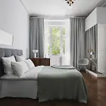 Ba61 - Lux 4 Bedrooms, 260 Sqm, 2 Balconies, Free Parking