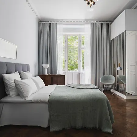 Ba61 - Lux 4 Bedrooms, 260 Sqm, 2 Balconies, Free Parking