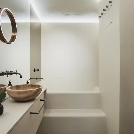 Apartment Ba61 - Lux 4 Bedrooms, 260 Sqm, 2 Balconies, Free Parking