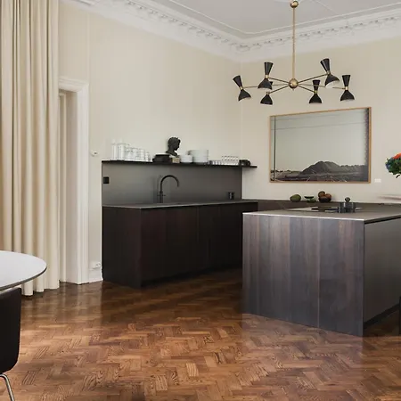 Apartment Ba61 - Lux 4 Bedrooms, 260 Sqm, 2 Balconies, Free Parking