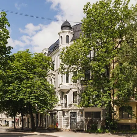 Apartment Ba61 - Lux 4 Bedrooms, 260 Sqm, 2 Balconies, Free Parking