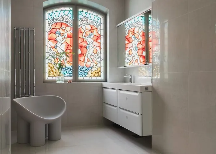 Ba61 - Lux 4 Bedrooms, 260 Sqm, 2 Balconies, Free Parking *