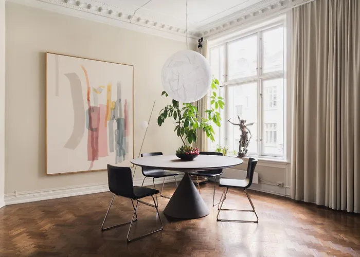 Ba61 - Lux 4 Bedrooms, 260 Sqm, 2 Balconies, Free Parking 公寓 *