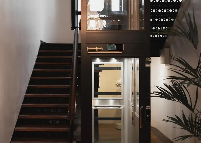 Ba61 - Lux 4 Bedrooms, 260 Sqm, 2 Balconies, Free Parking 公寓 *